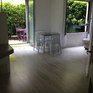 Apartment Le Croix Roussien Centre, Lyon