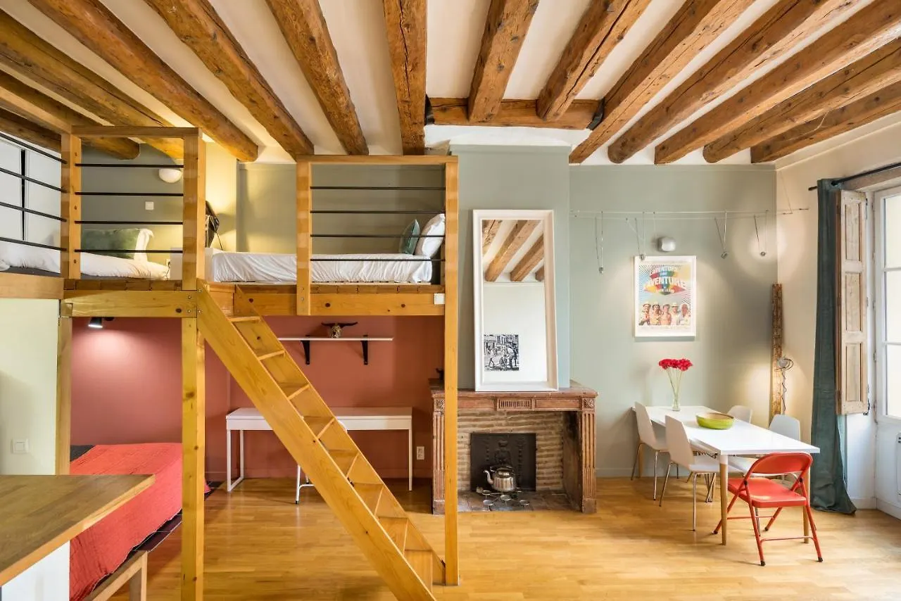 Honore - Suites Amboise Lyon 0*,  France
